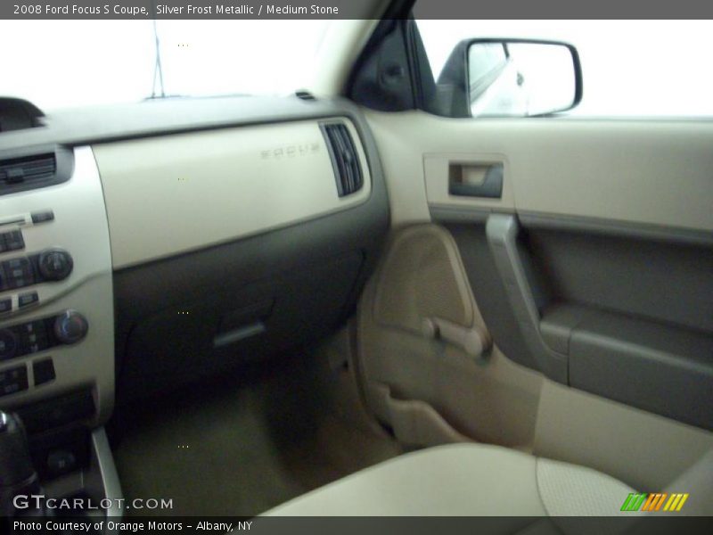 Silver Frost Metallic / Medium Stone 2008 Ford Focus S Coupe