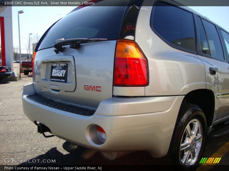 Silver Mist Metallic / Ebony 2008 GMC Envoy SLE 4x4