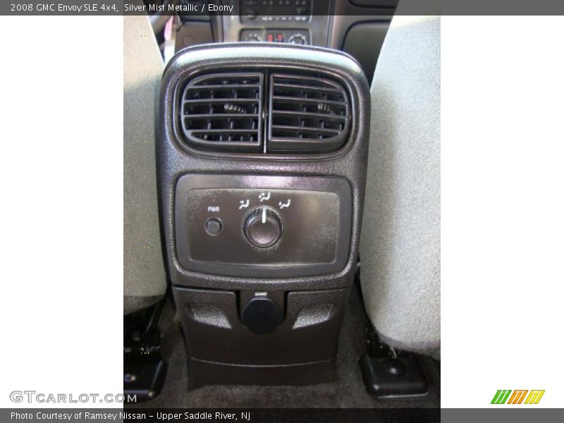 Silver Mist Metallic / Ebony 2008 GMC Envoy SLE 4x4
