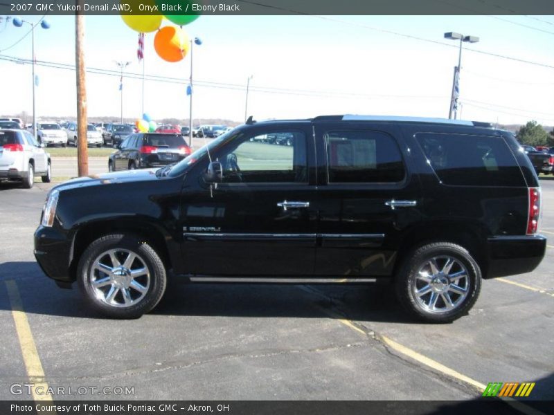 Onyx Black / Ebony Black 2007 GMC Yukon Denali AWD