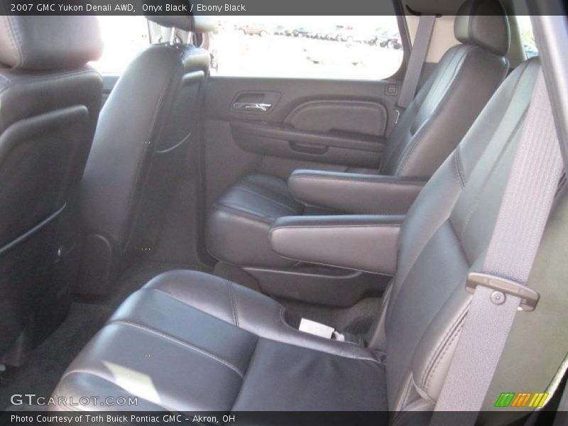 Onyx Black / Ebony Black 2007 GMC Yukon Denali AWD