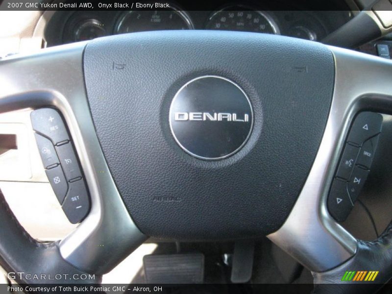 Onyx Black / Ebony Black 2007 GMC Yukon Denali AWD