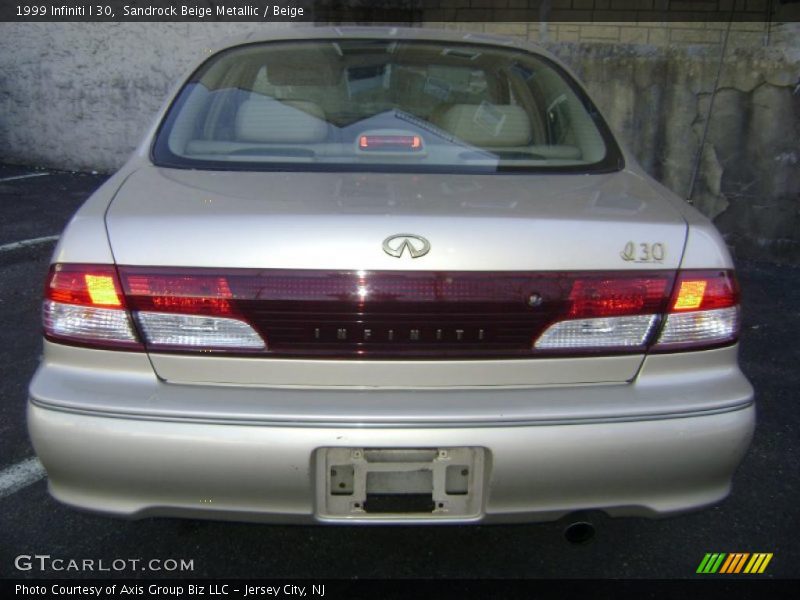 Sandrock Beige Metallic / Beige 1999 Infiniti I 30