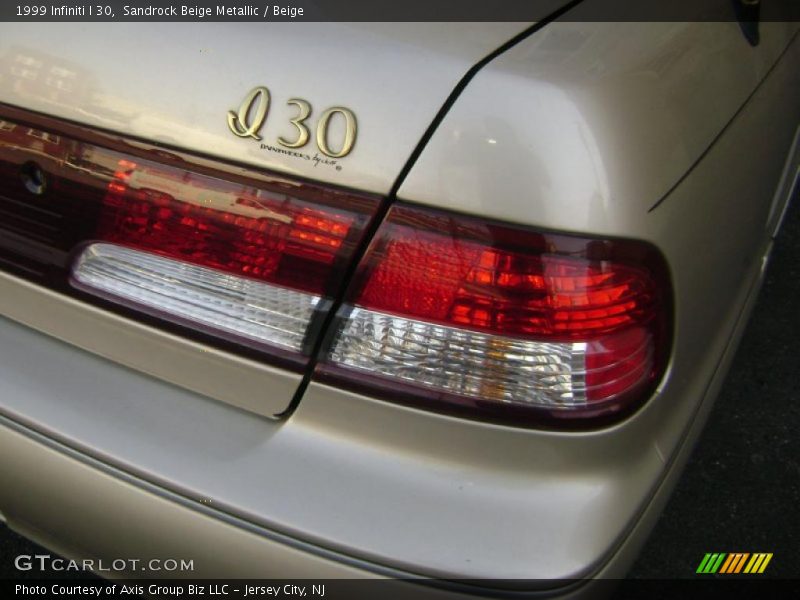 Sandrock Beige Metallic / Beige 1999 Infiniti I 30