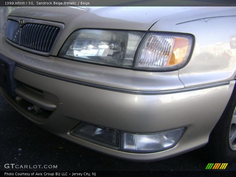 Sandrock Beige Metallic / Beige 1999 Infiniti I 30