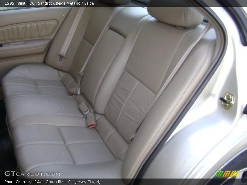 Sandrock Beige Metallic / Beige 1999 Infiniti I 30