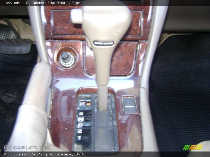 Sandrock Beige Metallic / Beige 1999 Infiniti I 30