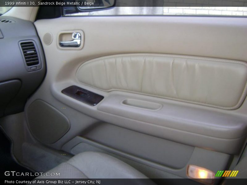 Sandrock Beige Metallic / Beige 1999 Infiniti I 30