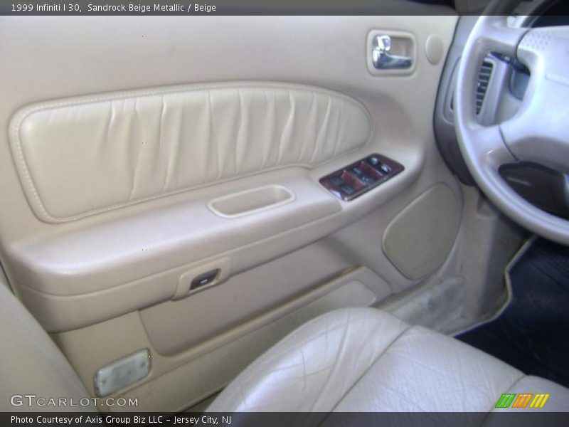 Sandrock Beige Metallic / Beige 1999 Infiniti I 30