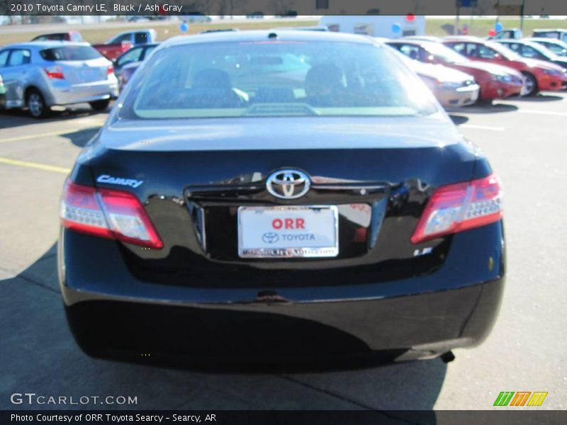Black / Ash Gray 2010 Toyota Camry LE