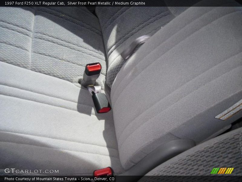 Silver Frost Pearl Metallic / Medium Graphite 1997 Ford F250 XLT Regular Cab