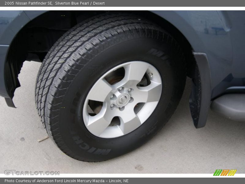 Silverton Blue Pearl / Desert 2005 Nissan Pathfinder SE