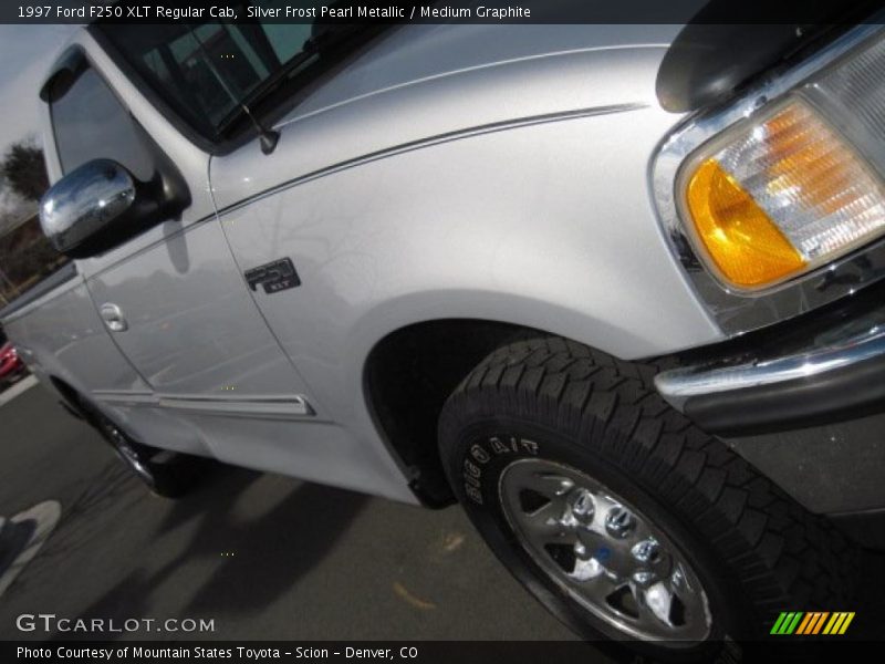 Silver Frost Pearl Metallic / Medium Graphite 1997 Ford F250 XLT Regular Cab