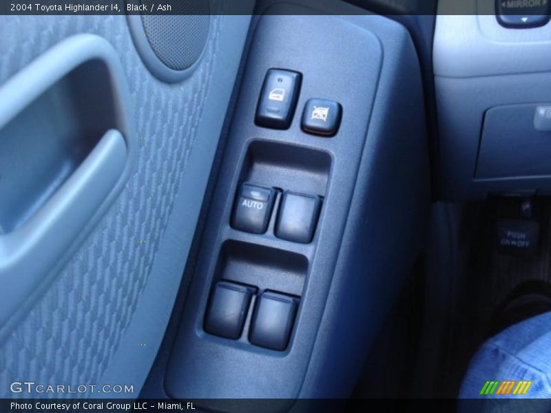 Black / Ash 2004 Toyota Highlander I4