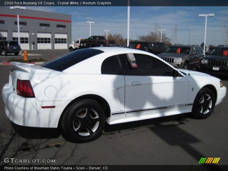 Crystal White / Medium Graphite 2000 Ford Mustang V6 Coupe