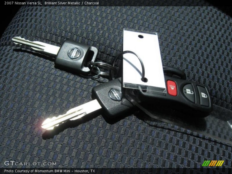 Brilliant Silver Metallic / Charcoal 2007 Nissan Versa SL
