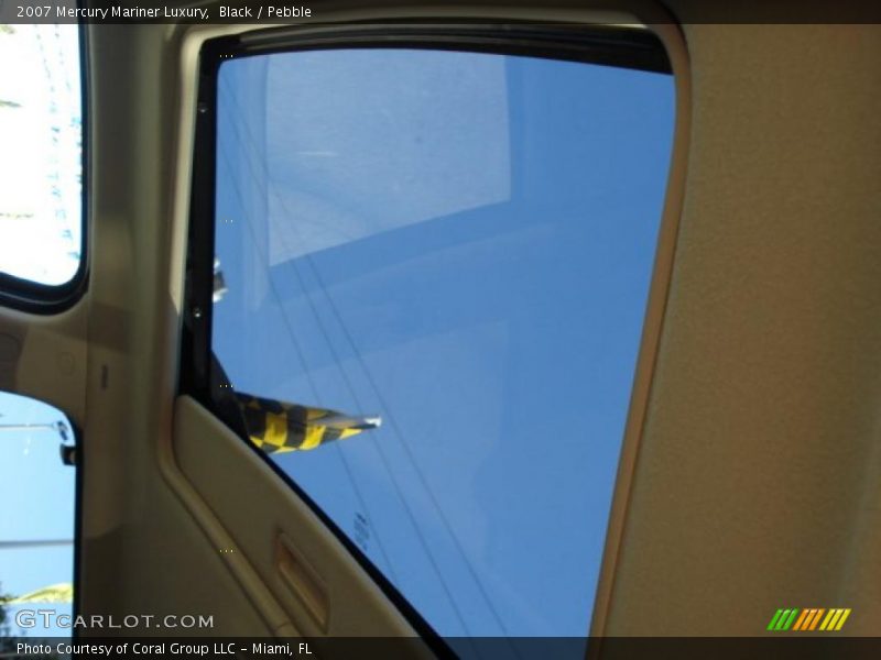 Black / Pebble 2007 Mercury Mariner Luxury