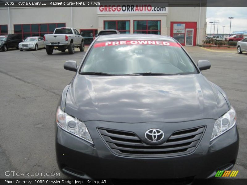 Magnetic Gray Metallic / Ash 2009 Toyota Camry LE