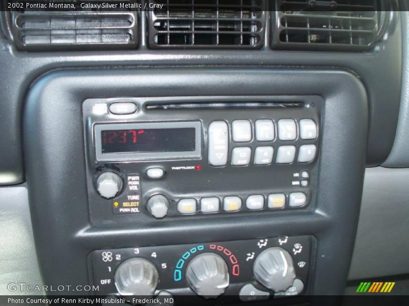Galaxy Silver Metallic / Gray 2002 Pontiac Montana