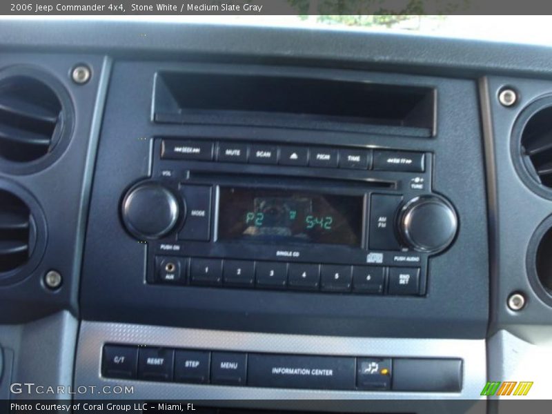 Stone White / Medium Slate Gray 2006 Jeep Commander 4x4
