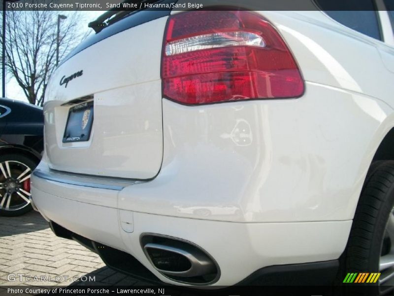 Sand White / Havanna/Sand Beige 2010 Porsche Cayenne Tiptronic