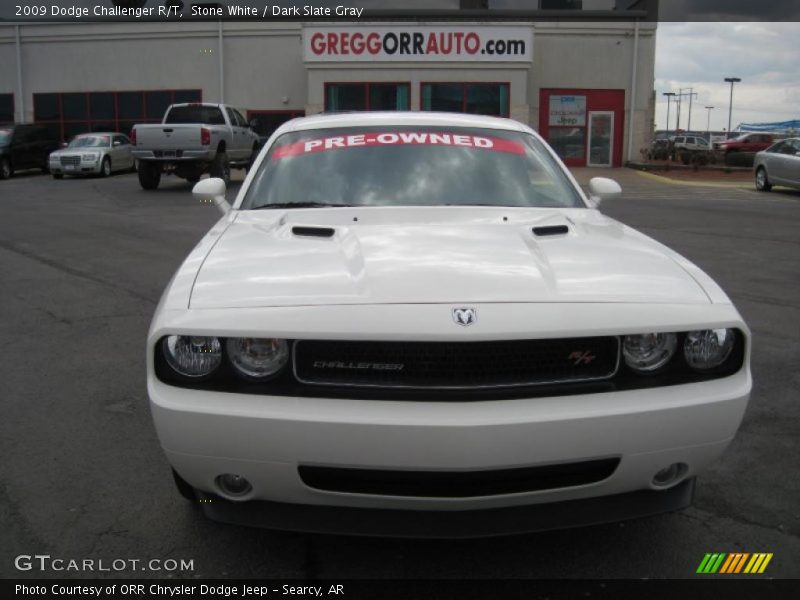 Stone White / Dark Slate Gray 2009 Dodge Challenger R/T