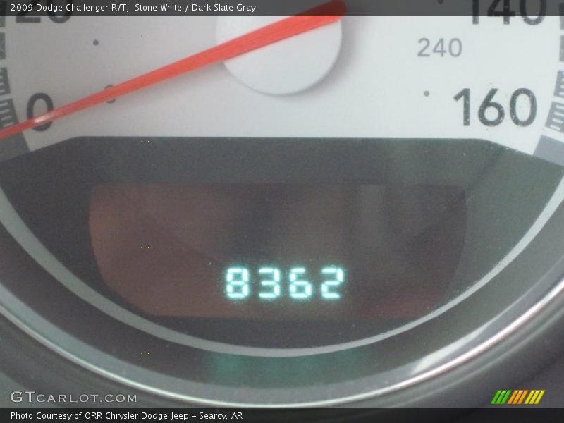 Stone White / Dark Slate Gray 2009 Dodge Challenger R/T