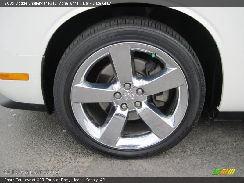 Stone White / Dark Slate Gray 2009 Dodge Challenger R/T