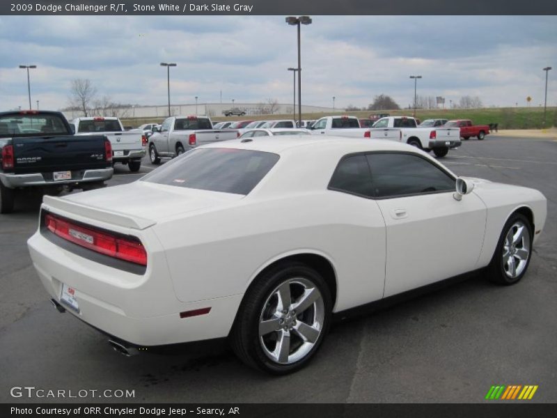 Stone White / Dark Slate Gray 2009 Dodge Challenger R/T