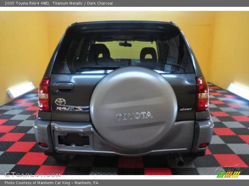 Titanium Metallic / Dark Charcoal 2005 Toyota RAV4 4WD