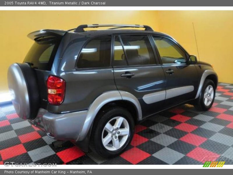 Titanium Metallic / Dark Charcoal 2005 Toyota RAV4 4WD