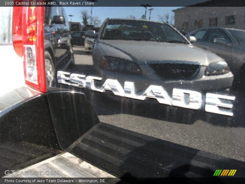 Black Raven / Shale 2005 Cadillac Escalade AWD