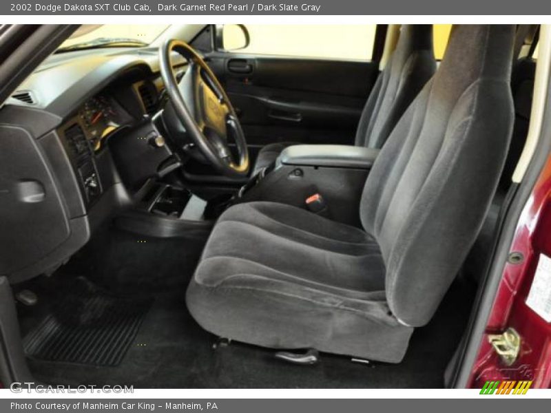 Dark Garnet Red Pearl / Dark Slate Gray 2002 Dodge Dakota SXT Club Cab