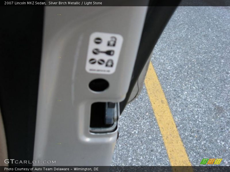 Silver Birch Metallic / Light Stone 2007 Lincoln MKZ Sedan