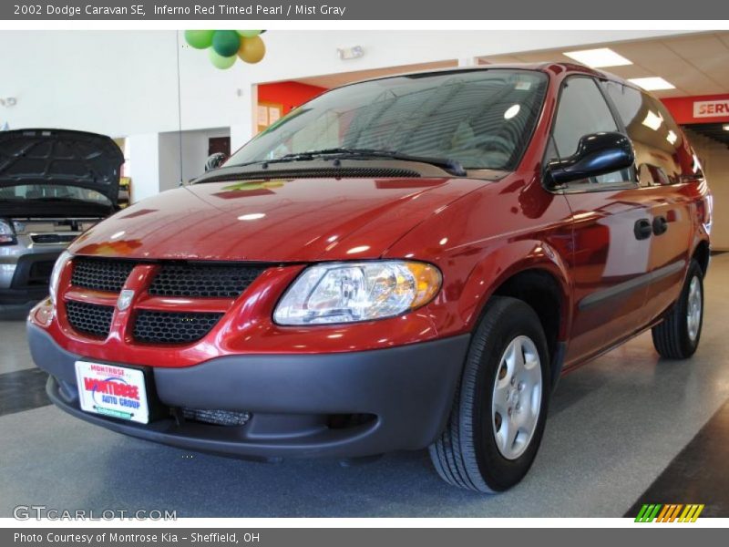 Inferno Red Tinted Pearl / Mist Gray 2002 Dodge Caravan SE