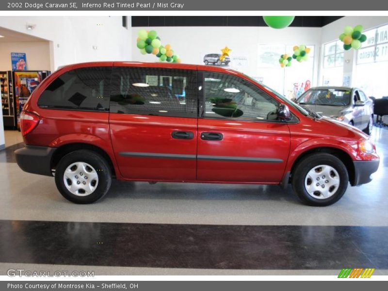 Inferno Red Tinted Pearl / Mist Gray 2002 Dodge Caravan SE