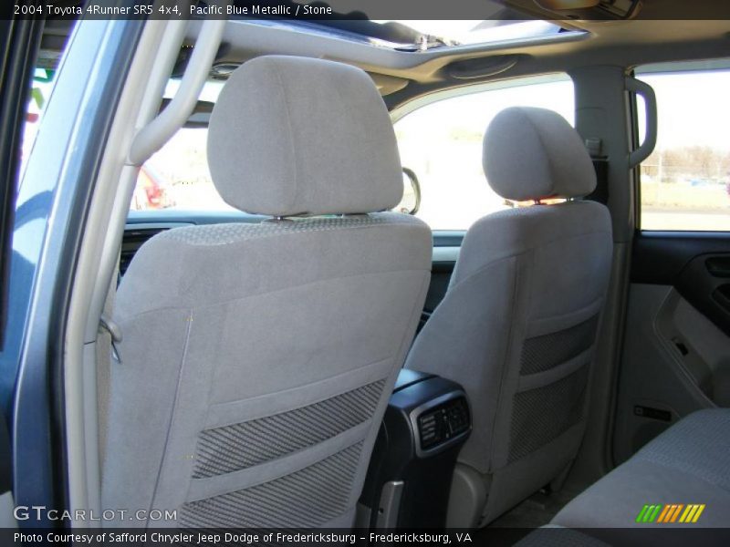 Pacific Blue Metallic / Stone 2004 Toyota 4Runner SR5 4x4