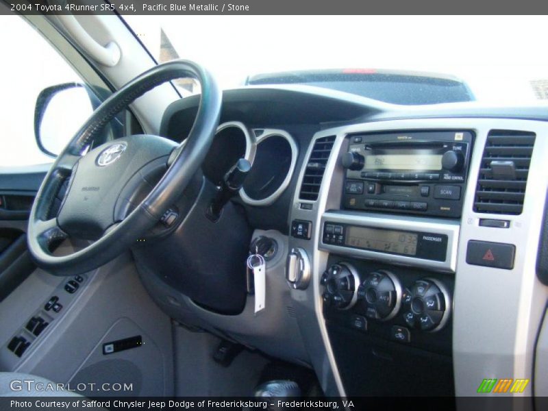 Pacific Blue Metallic / Stone 2004 Toyota 4Runner SR5 4x4