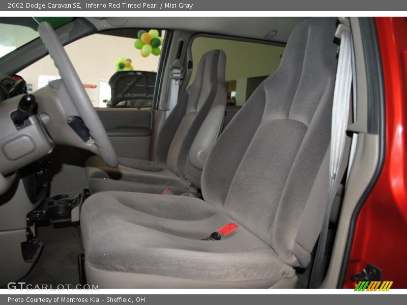 Inferno Red Tinted Pearl / Mist Gray 2002 Dodge Caravan SE