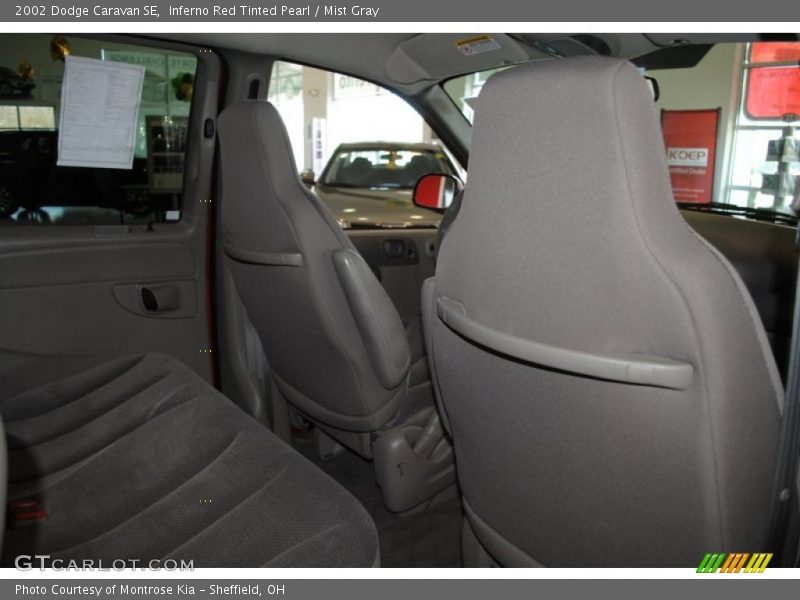 Inferno Red Tinted Pearl / Mist Gray 2002 Dodge Caravan SE