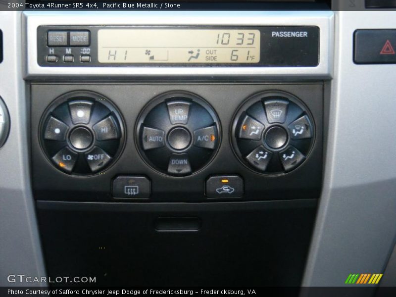 Pacific Blue Metallic / Stone 2004 Toyota 4Runner SR5 4x4