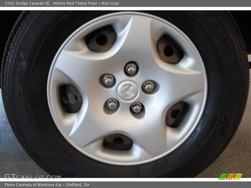Inferno Red Tinted Pearl / Mist Gray 2002 Dodge Caravan SE