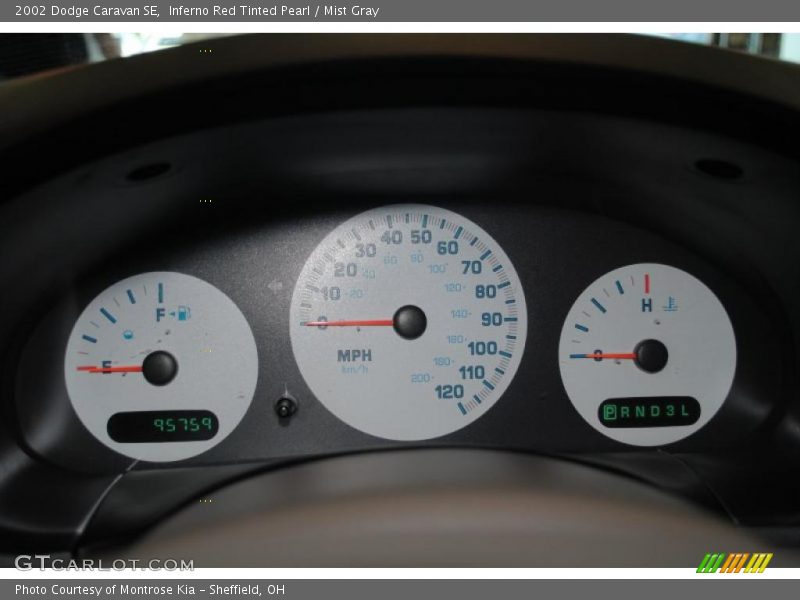 Inferno Red Tinted Pearl / Mist Gray 2002 Dodge Caravan SE