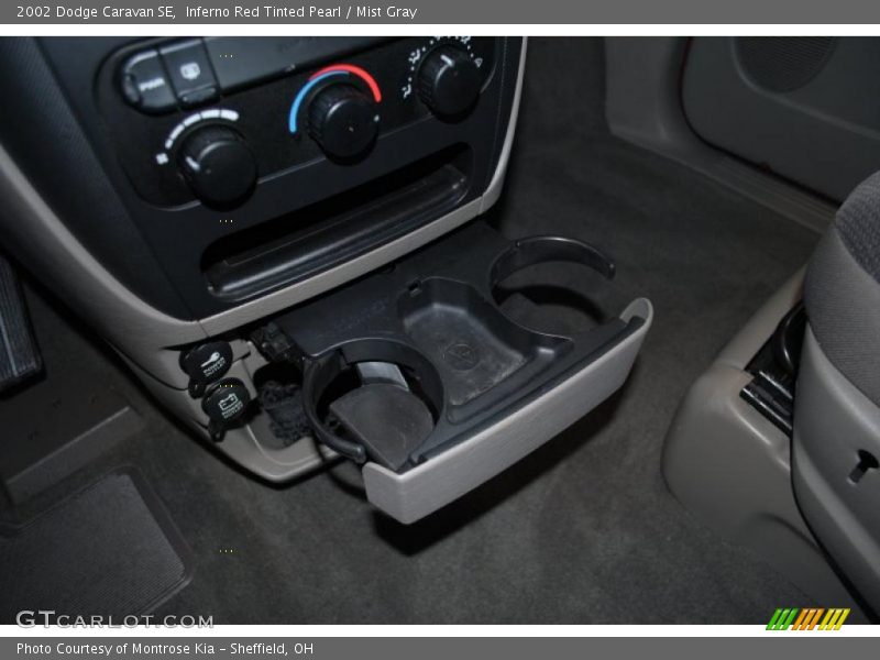 Inferno Red Tinted Pearl / Mist Gray 2002 Dodge Caravan SE