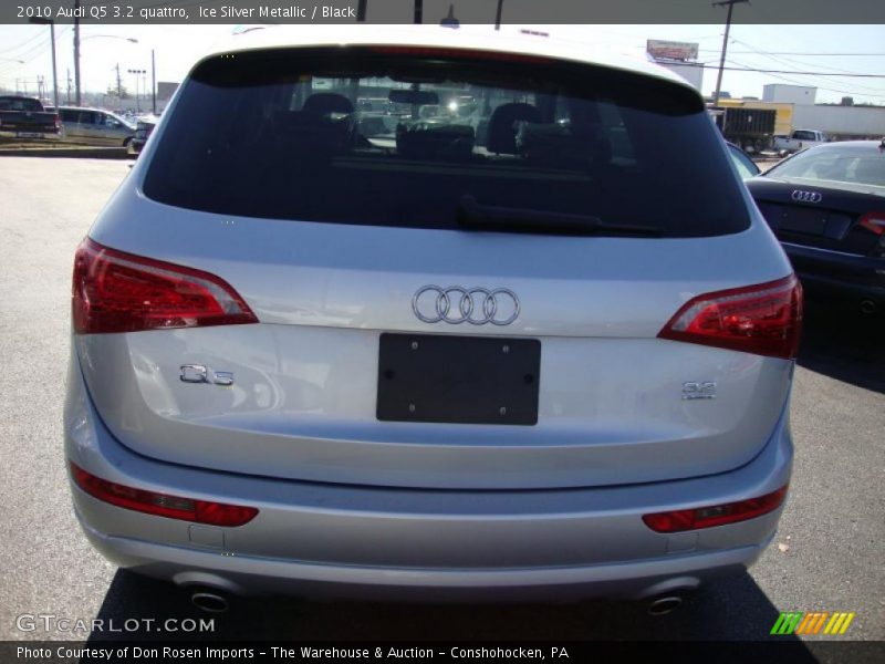 Ice Silver Metallic / Black 2010 Audi Q5 3.2 quattro