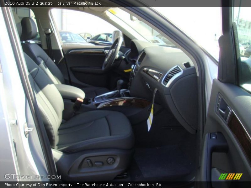 Ice Silver Metallic / Black 2010 Audi Q5 3.2 quattro