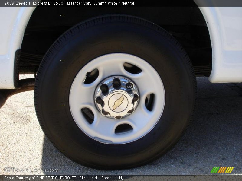 Summit White / Neutral 2009 Chevrolet Express LT 3500 Passenger Van