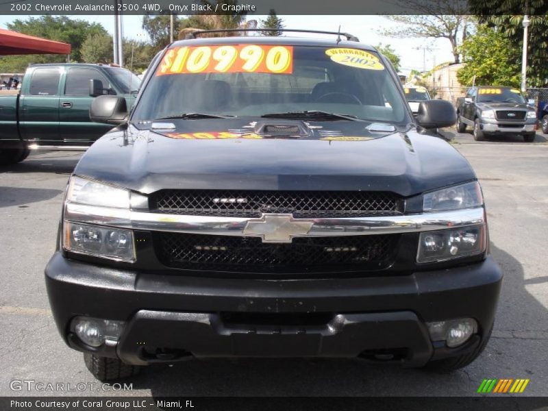 Onyx Black / Graphite 2002 Chevrolet Avalanche 2500 4WD