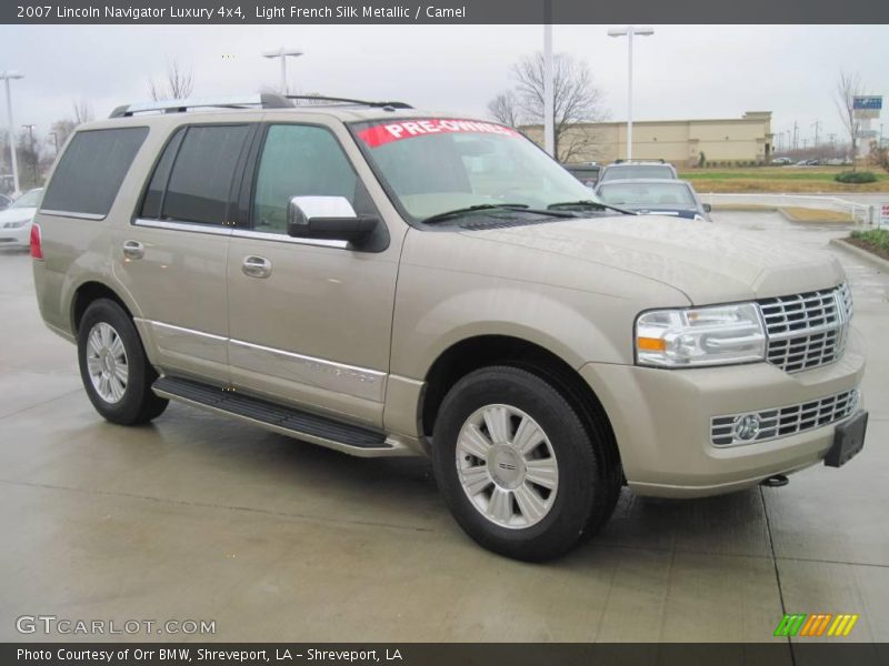  2007 Navigator Luxury 4x4 Light French Silk Metallic