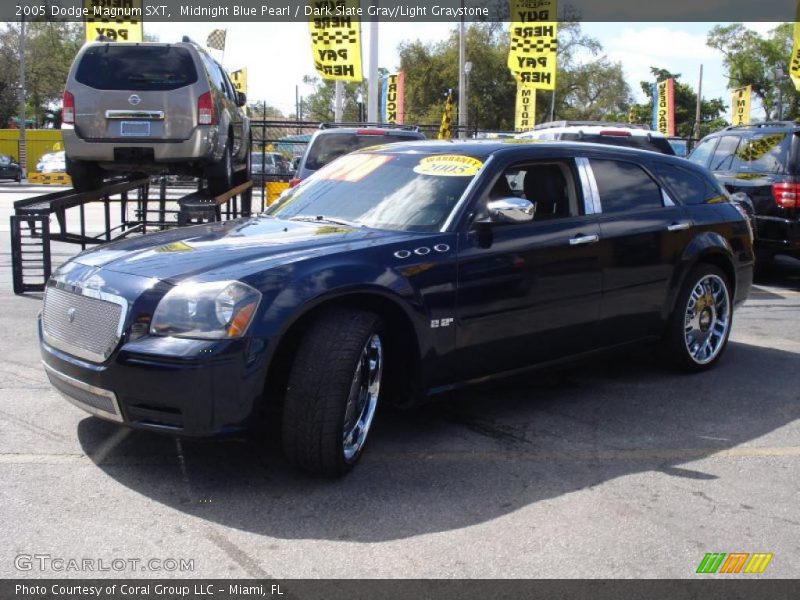 Midnight Blue Pearl / Dark Slate Gray/Light Graystone 2005 Dodge Magnum SXT